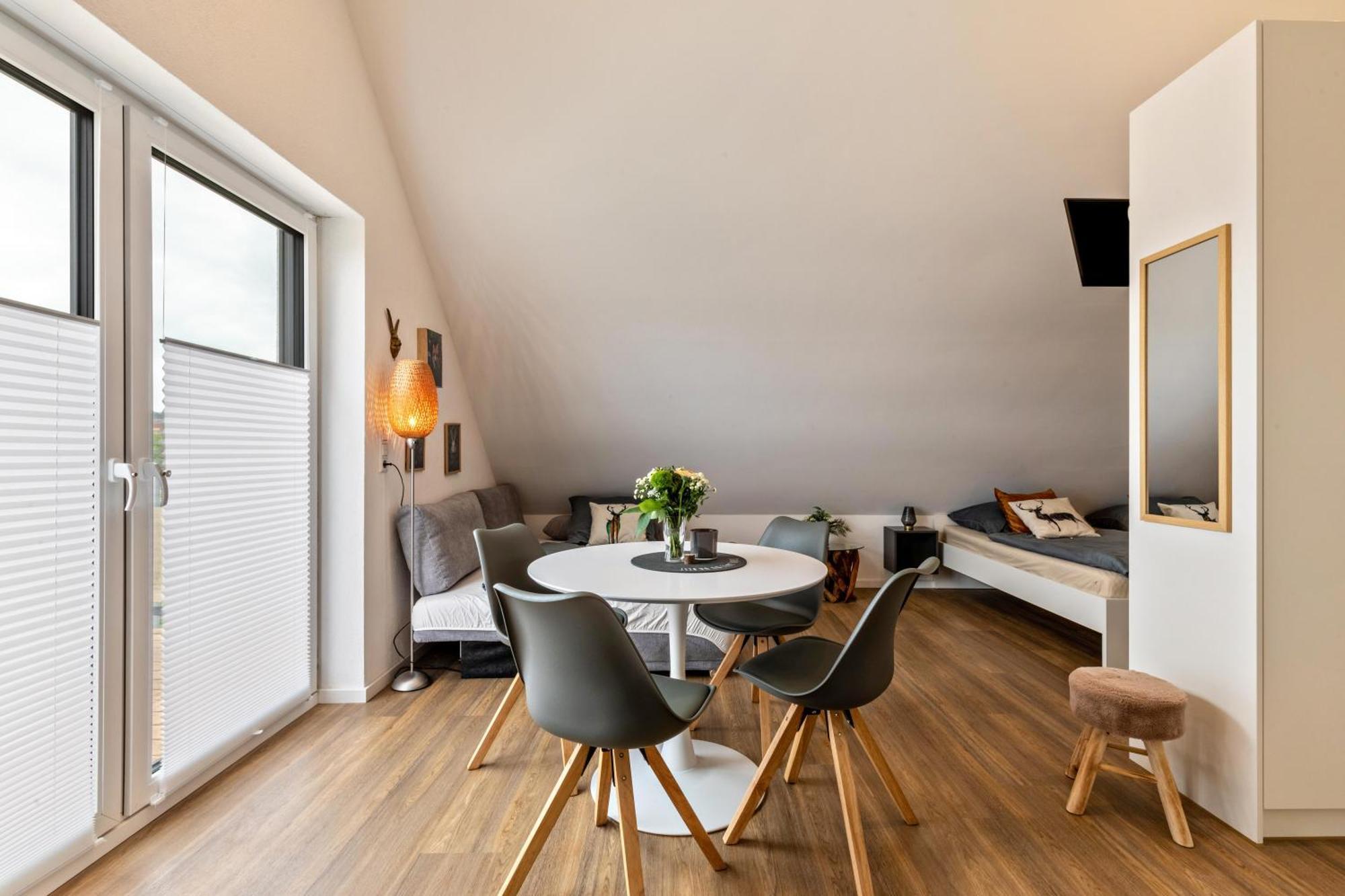 Studio 6 Parkside Apartments Guenzburg Luaran gambar