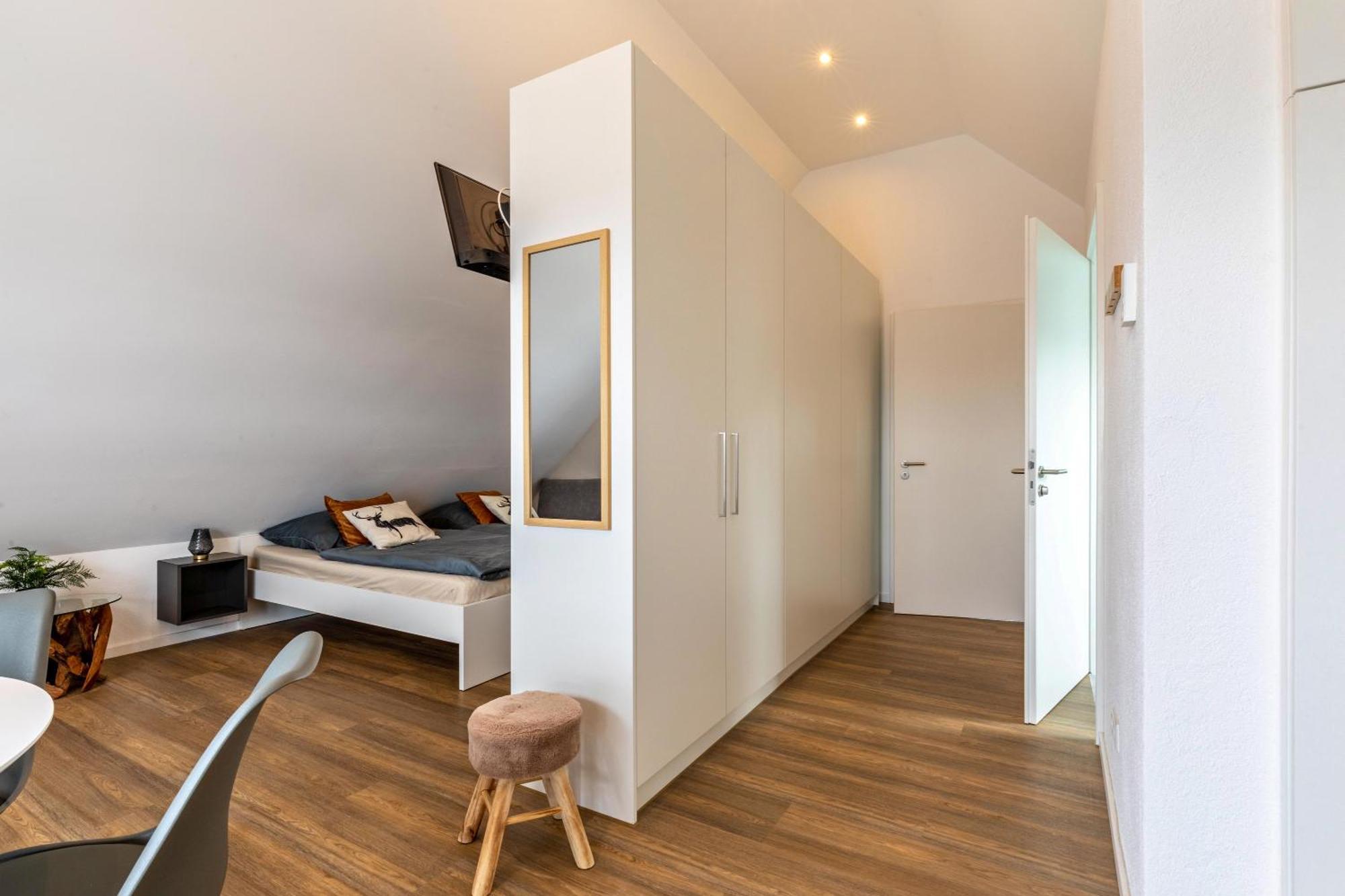 Studio 6 Parkside Apartments Guenzburg Luaran gambar